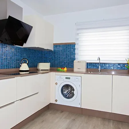 Luciente - 3 Bedroom - Great Pool Area - Perfect For Families Willa *
