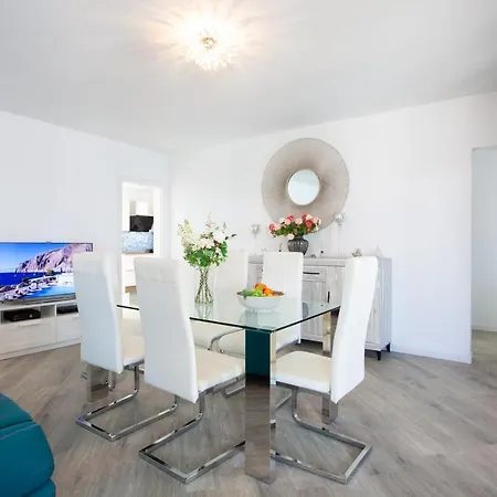 Willa Luciente - 3 Bedroom - Great Pool Area - Perfect For Families Puerto del Carmen (Lanzarote)